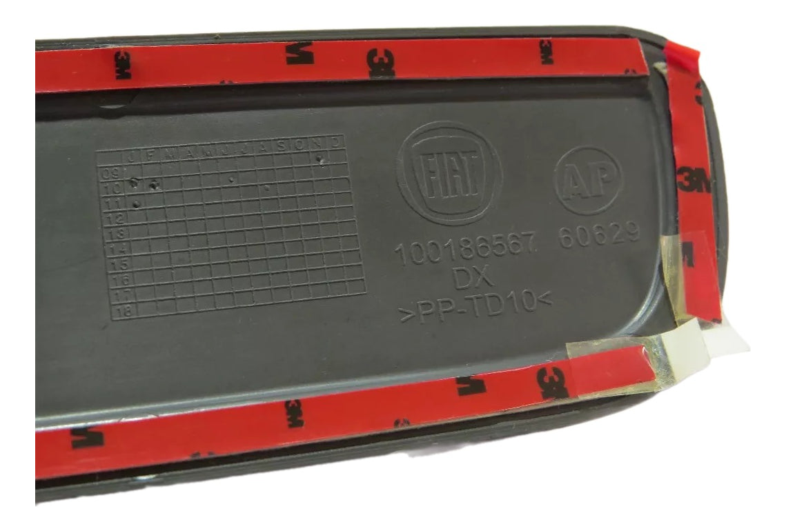 Friso Traseiro Lado Direito Uno 2 Portas 2011/2014 Original Fiat 100188371