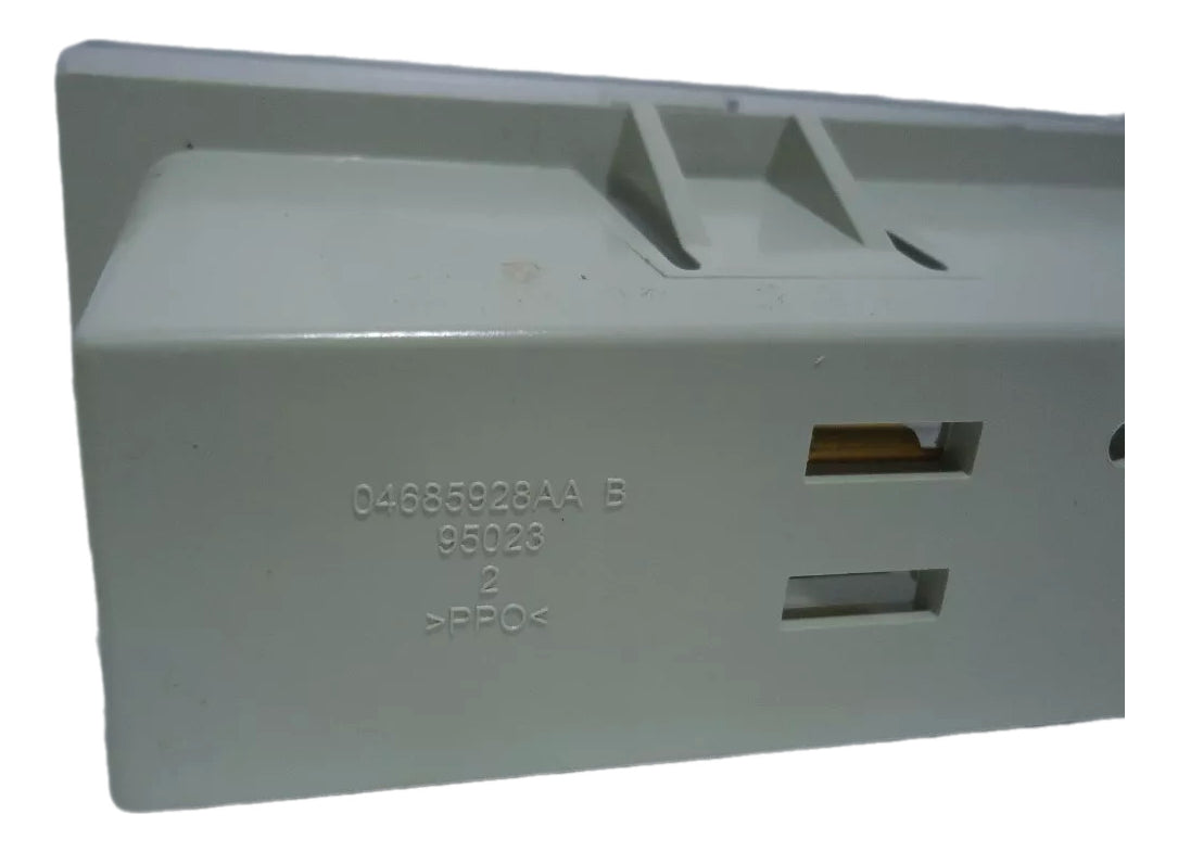 Lanterna Luz de Cortesia Porta Malas Freemont Journey 2012/2016 Original Fiat K04685928AA