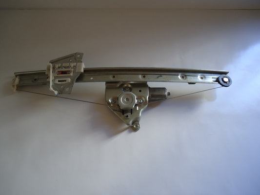 Máquina de Vidro Porta Traseira Direita Grand Vitara 2005/2016 Original Suzuki 8350165J01