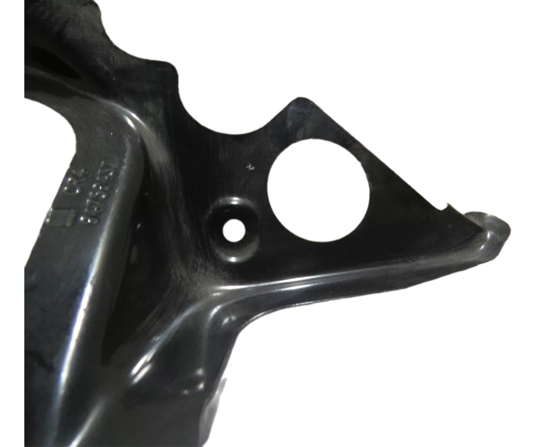 Extensão do Alojamento da Lanterna Traseira Direita Onix 2013/2019 Original GM 94759437