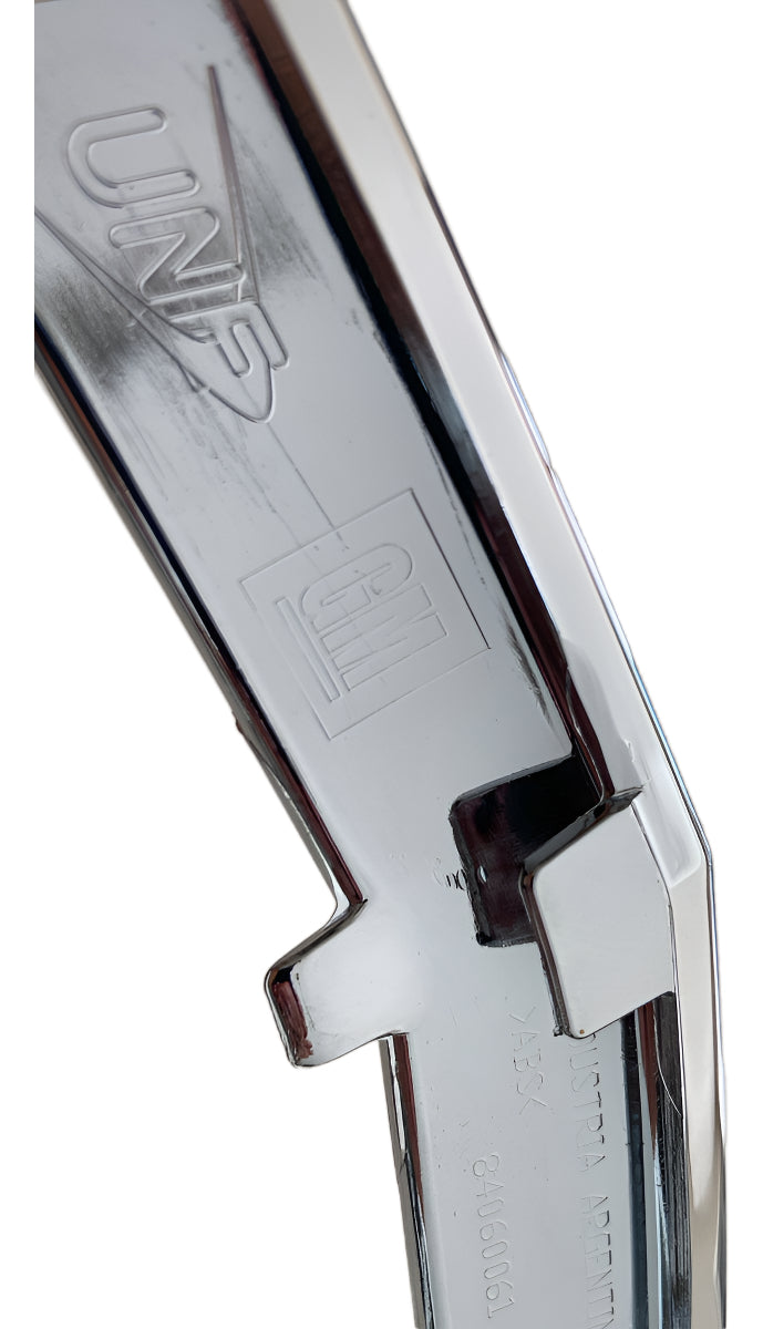 Moldura Cromada Grade Radiador Cruze 2016/2019 Original GM 84060061