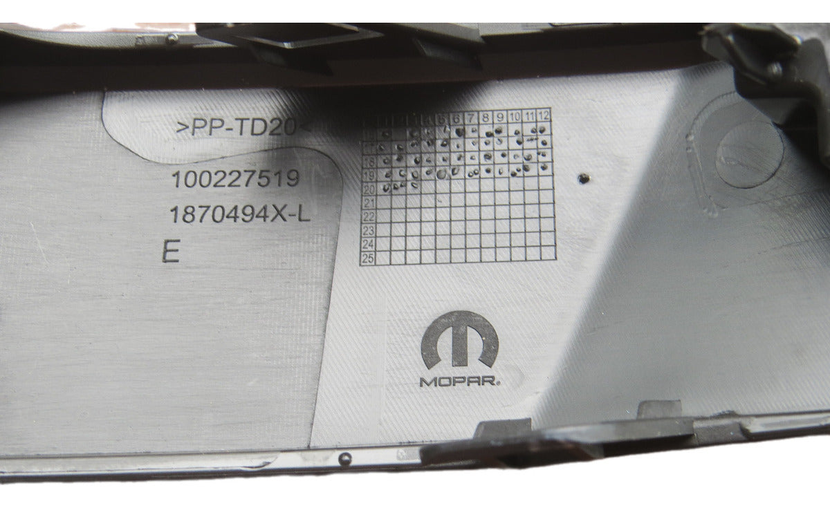 Moldura Farol de Milha Esquerdo Fiat Mobi 2017/2021 Original Fiat 100235816