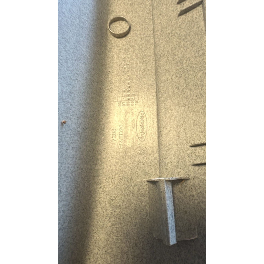 Moldura Acabamento Coluna Direita Para-brisa Fiat Punto Linea 100174438