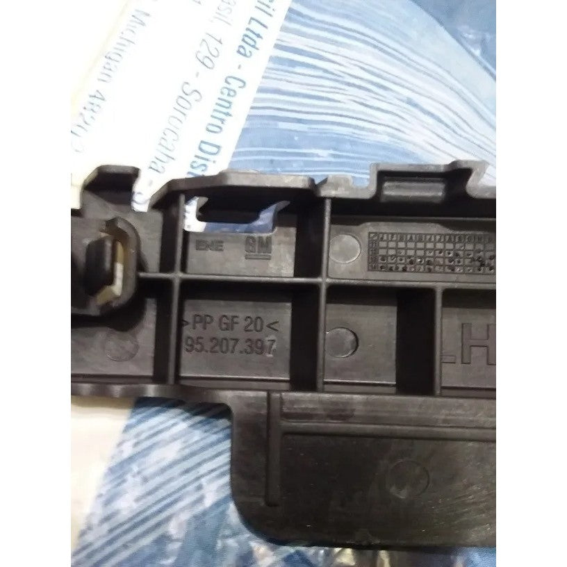 Trilho Guia Parachoque Dianteiro Lado Esquerdo – Chevrolet Cruze