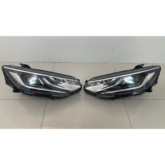 Par de Farol Cherolet GM Tracker 2021 a 2025 Original