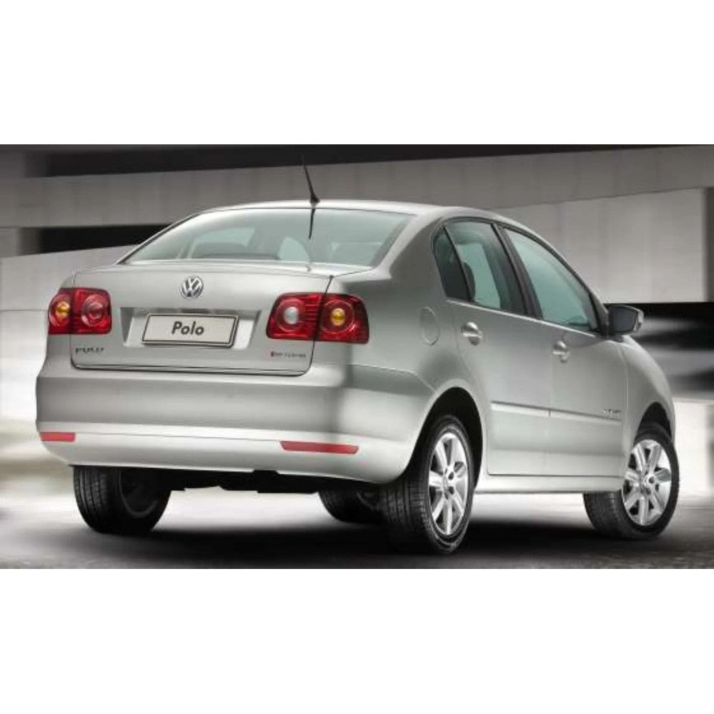 Lanterna Tampa Traseira Esquerda Vw Polo Sedan