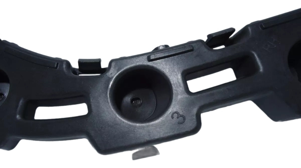 Guia Parachoque Traseiro Lado Direito Tracker 2021/2022 Original GM 26279909