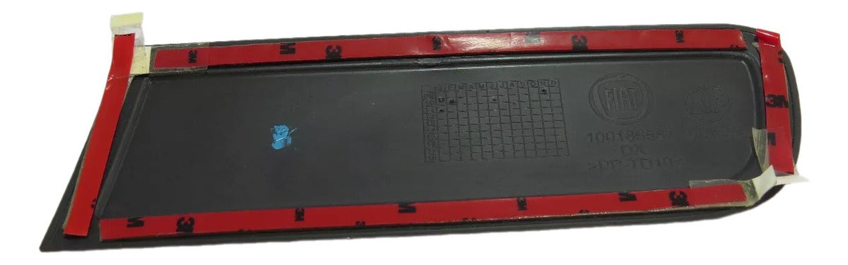 Friso Traseiro Lado Direito Uno 2 Portas 2011/2014 Original Fiat 100188371