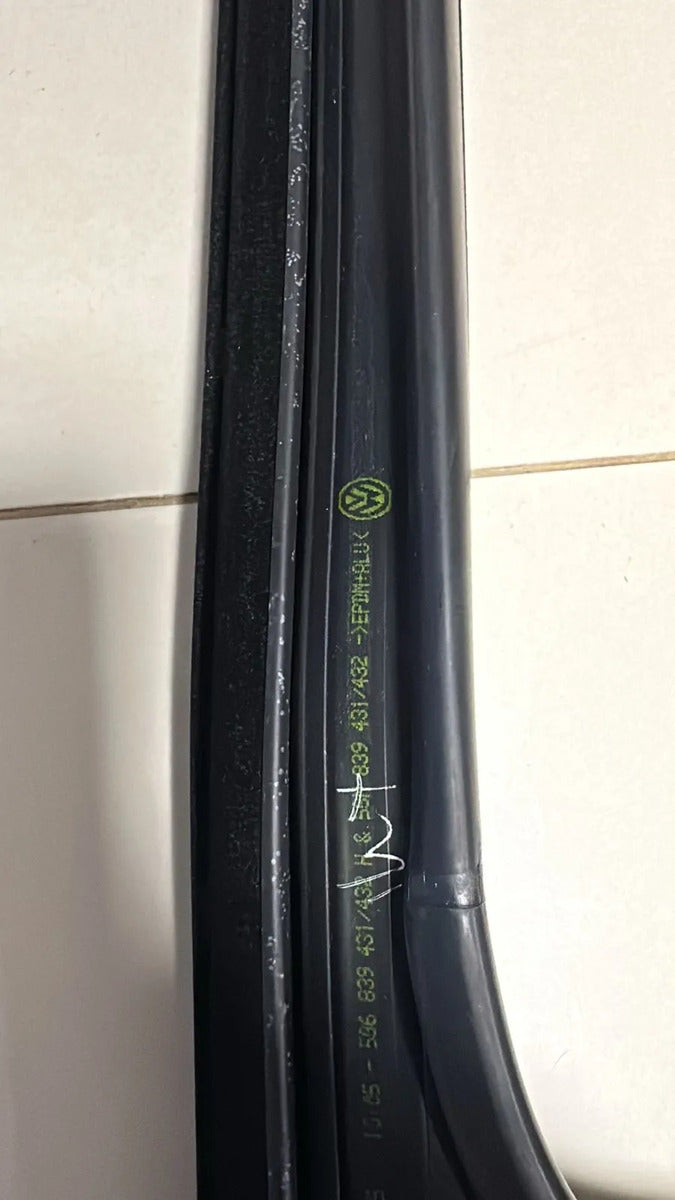 Canaleta Trilho Borracha Porta Traseira Ld Golf Original