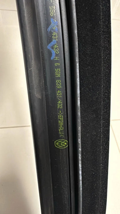 Canaleta Trilho Borracha Porta Traseira Ld Golf Original