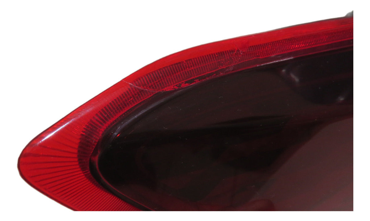 Lanterna de Freio Traseira Esquerda Onix B Sedan LT 2020/2022 Original GM 26337496