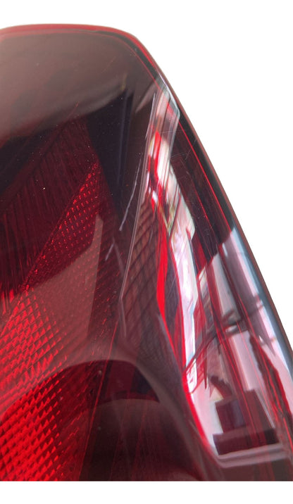 Lanterna Traseira Direita Usada Onix 2020/2025 Original GM 26393726