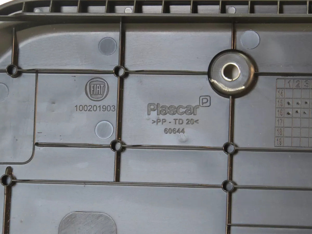 Moldura Suporte de Placa Strada 2013/2020 Original Fiat 100208845