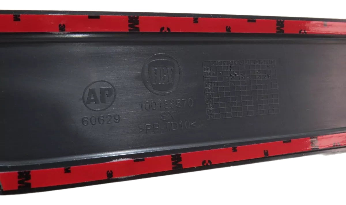 Friso Porta Traseira Lado Esquerdo Uno Vivace 2011/2021 Original Fiat 100188370