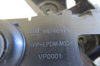Guia Parachoque Traseiro Lado Direito Prisma 2013/2016 Original GM 94746979