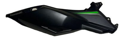 Tampa Traseira Lateral Direita Kawasaki Versys 300 2017/2025 Original Kawasaki 14093-0555
