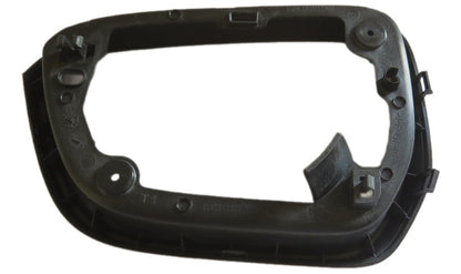 Moldura de Fixação do Retrovisor Direito Onix 2019/2020 Original GM 26280566