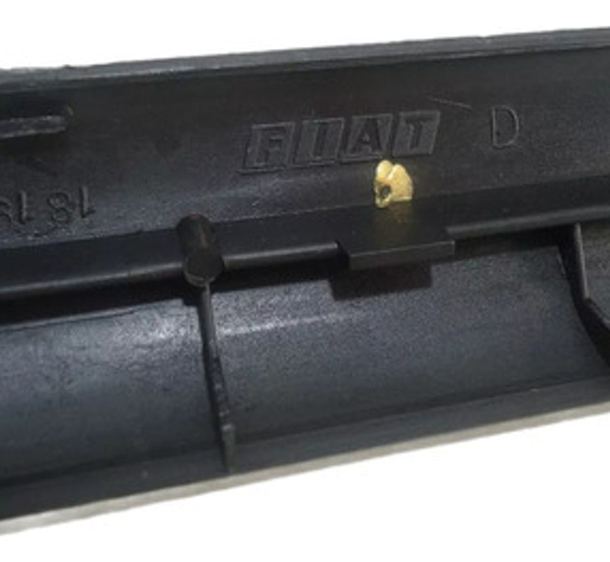 Acabamento Tapete Soleira Porta Dianteira Lado Direito Fiat Uno Fiorino Prêmio Elba Original Fiat 181909180
