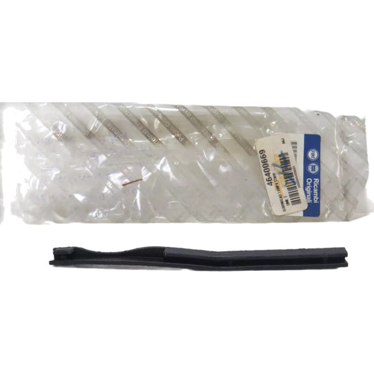 Acabamento Lateral Comando da Distrubuiçao Fiat Marea Original 46400669