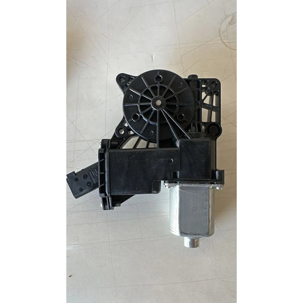 Motor Vidro Elétrico Dianteiro Direito – Chevrolet Tracker