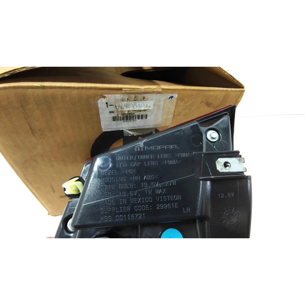 Lanterna Traseira Esquerda Tampa Fiat Freemont 2012 2016 Original
