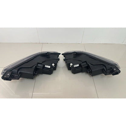 Par de Farol Cherolet GM Tracker 2021 a 2025 Original