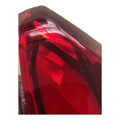 Lanterna Traseira Esquerda GM Tracker 2019 a 2025 Original 26344410