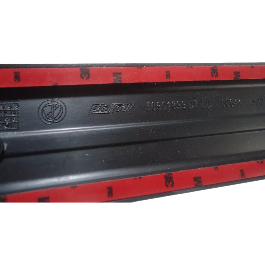 Friso Porta Dianteira Direita Fiat Punto 2008 a 2012 Original 50901899