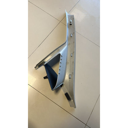 Moldura Acabamento Coluna Direita Para-brisa Fiat Punto Linea 100174438
