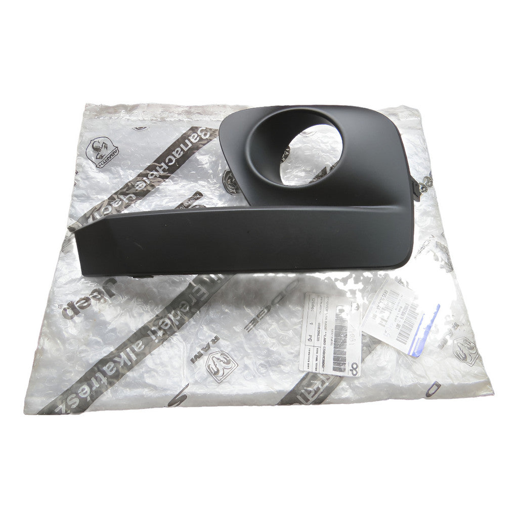 Moldura Farol de Milha Esquerdo – Fiat Mobi