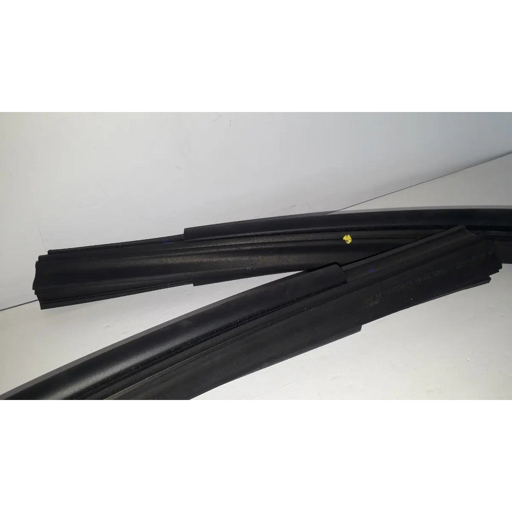 Canaleta Sup Vidro Porta Fiat Uno 11/14 Diant/ld 4p