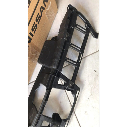 Suporte Grade Dianteira Suzuki Vitara 2017 2018 Novo Original 7212154p0