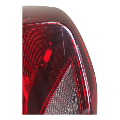 Lanterna Traseira Lado Direito – Chevrolet Onix