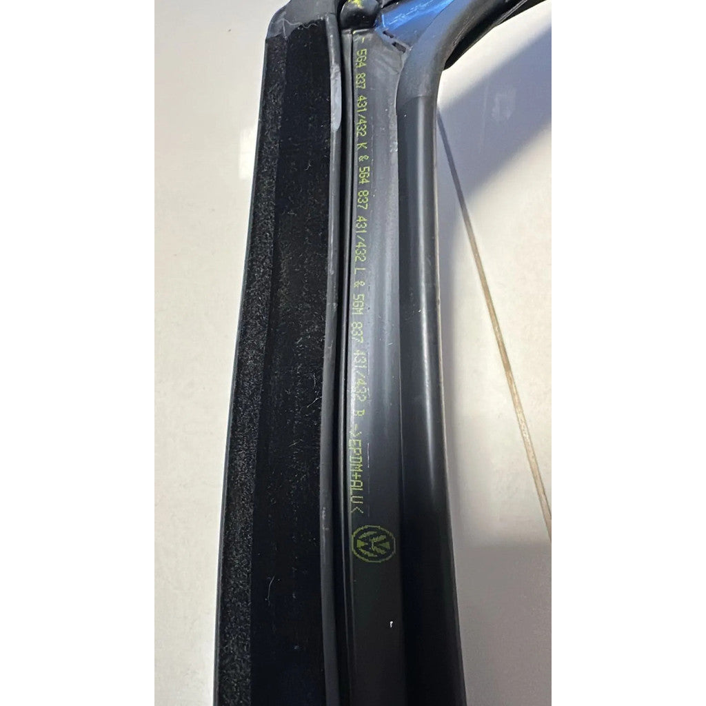 Canaleta Trilho Borracha Vidro Dianteiro Esquerdo VW Golf Original 5G4837431K
